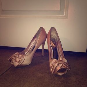 Audrey Brooke peep toe heels. Sz 10